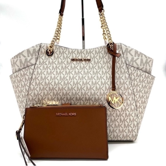 Michael Kors Large Chain Shoulder Bag & Double Zip Wallet Set Vanilla/Luggage - Picture 1 of 14